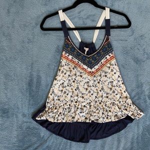 lovely Bohemian floral knit detailing tank top
